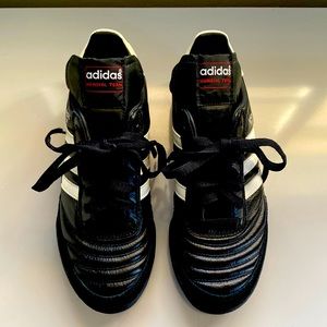 Adidas Mundial Team size 5 US